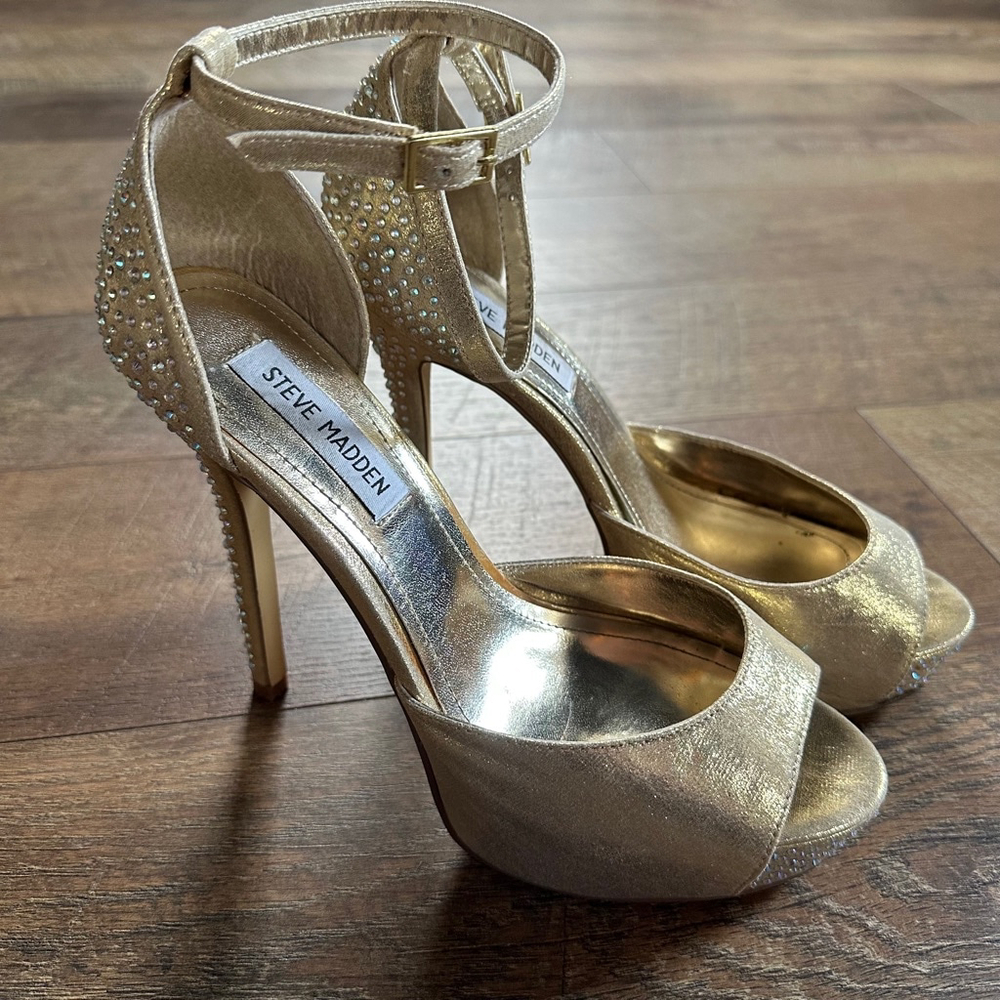 Steve Madden Gold Heels